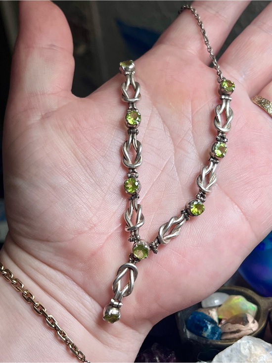 Jewelry - Vintage sterling silver & peridot y-drop necklace